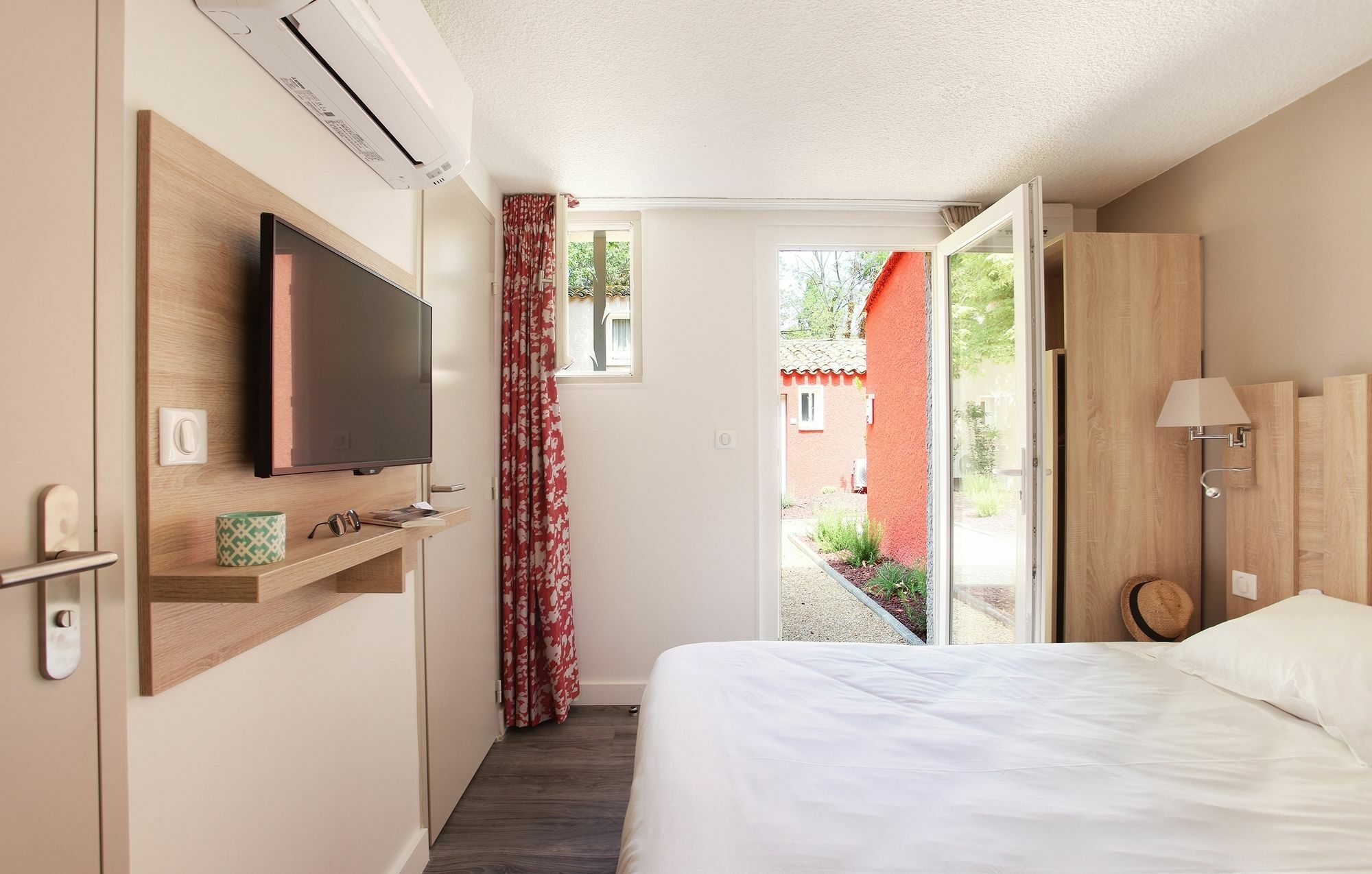 Residence Odalys Le Village Camarguais Les Gardians Αρλ Εξωτερικό φωτογραφία