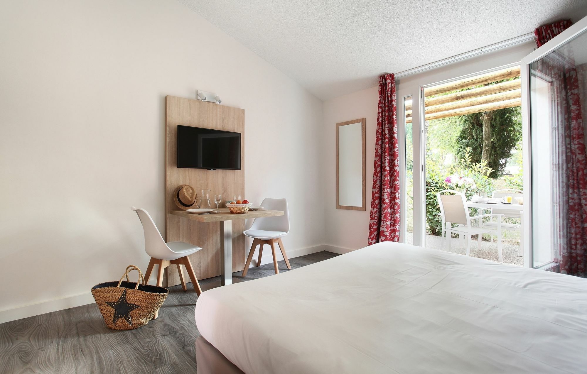 Residence Odalys Le Village Camarguais Les Gardians Αρλ Εξωτερικό φωτογραφία