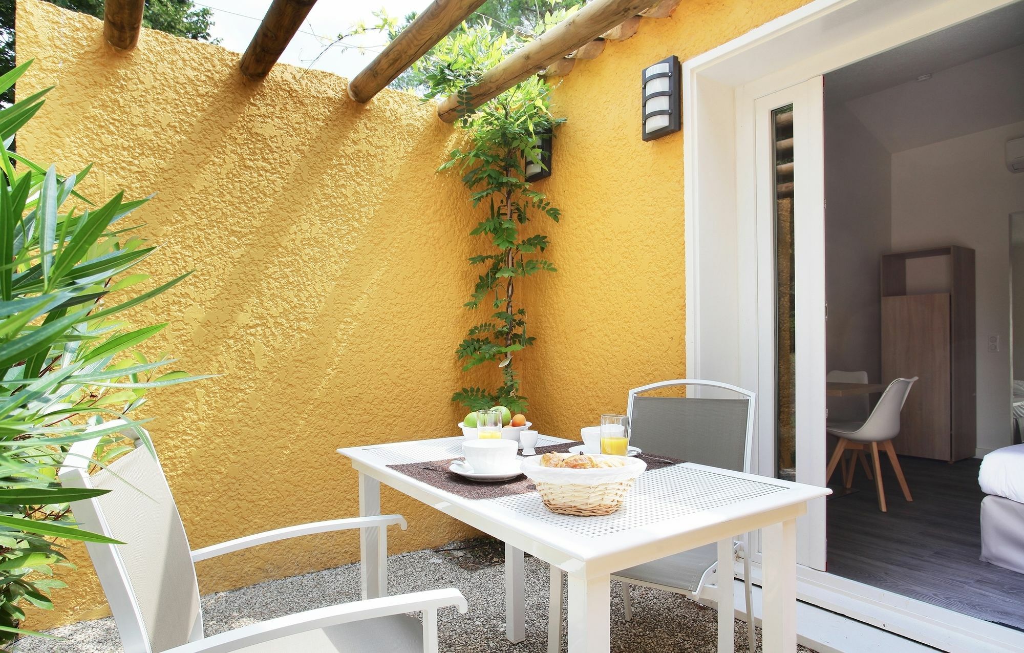 Residence Odalys Le Village Camarguais Les Gardians Αρλ Εξωτερικό φωτογραφία